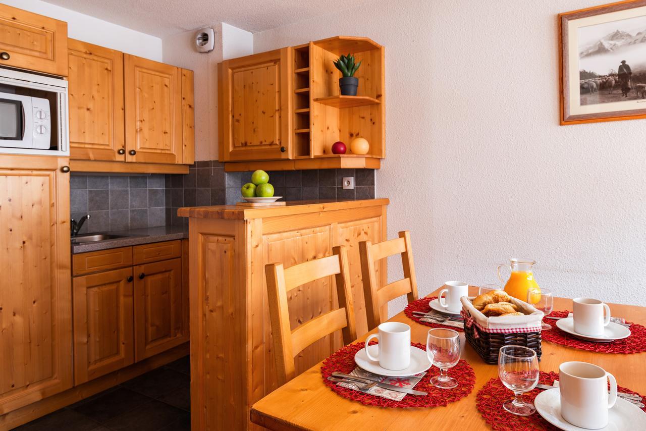 Travelski Home Select - Residence Les Chalets Du Galibier Valloire Bagian luar foto